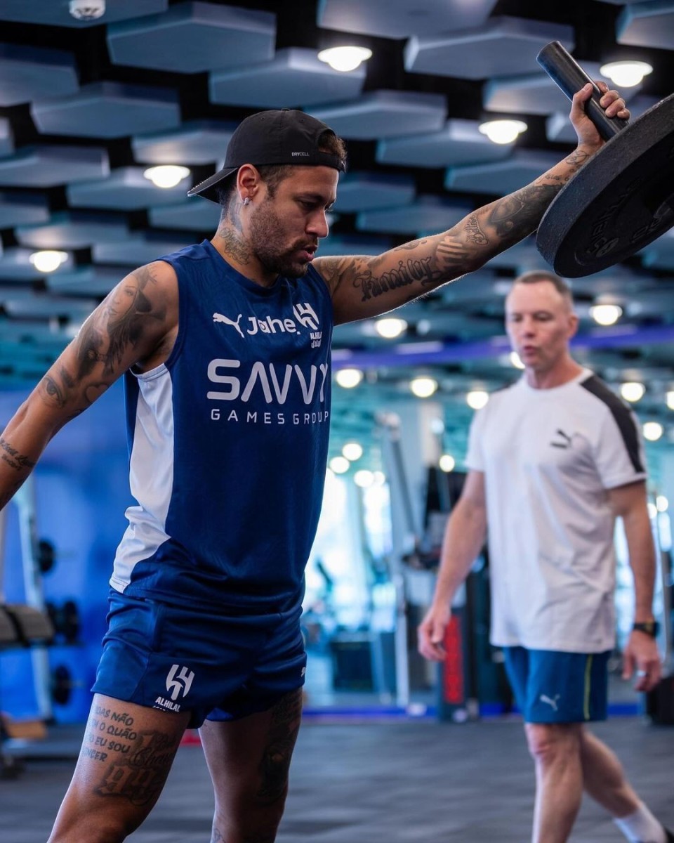 包含意大利绝地反击尤文，内马尔送出助攻的词条