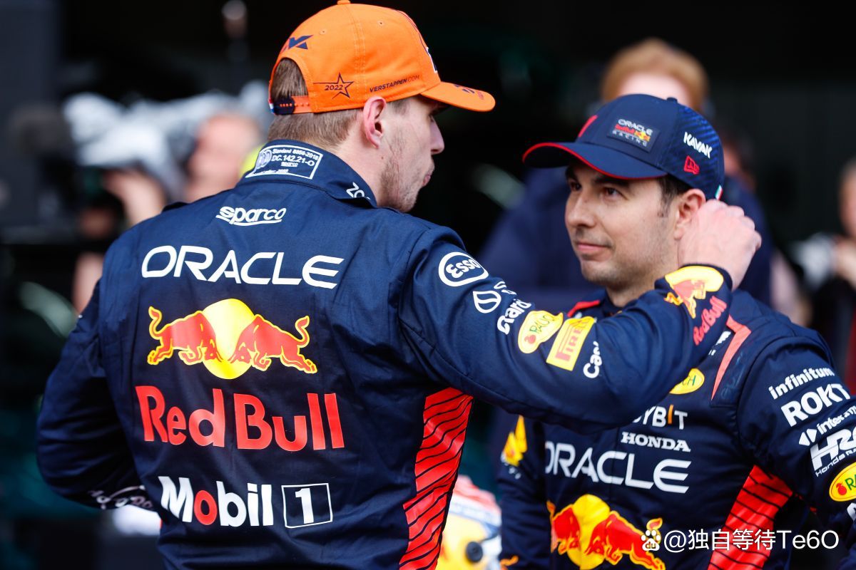 阿斯顿马丁碾压红牛二队，佩雷兹扛起全队